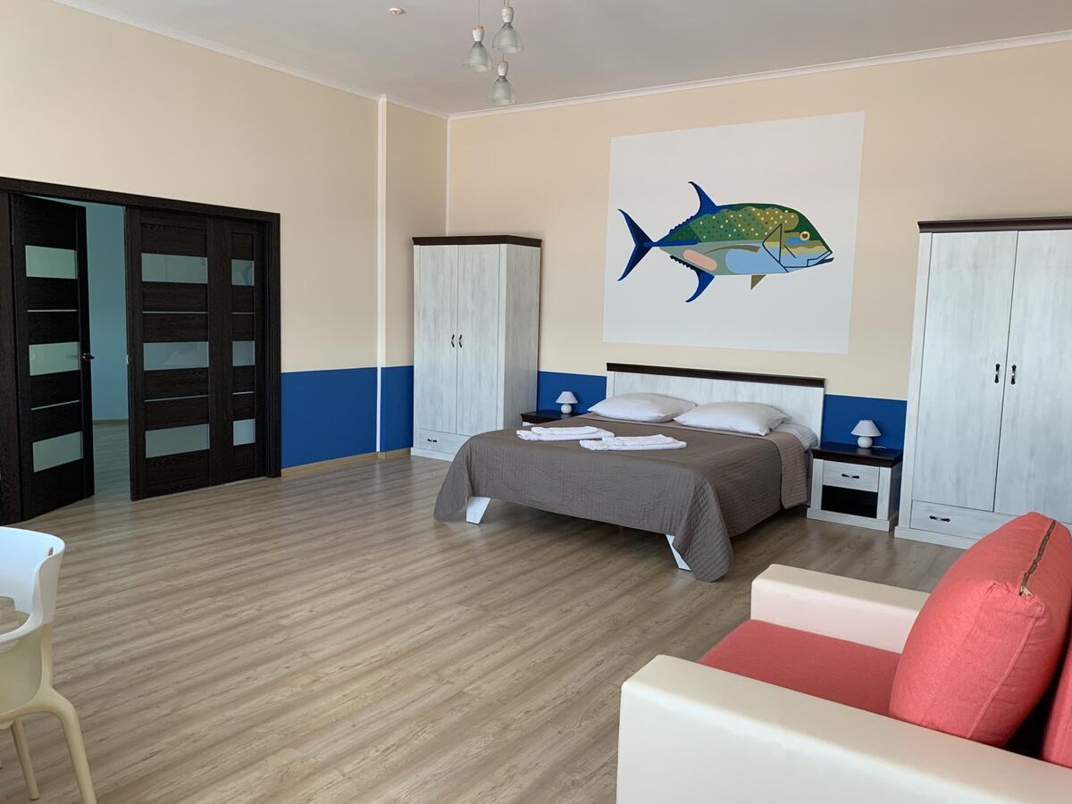 Номер в отеле "Остров Сокровищ"/ фото: pansionat.zp.ua