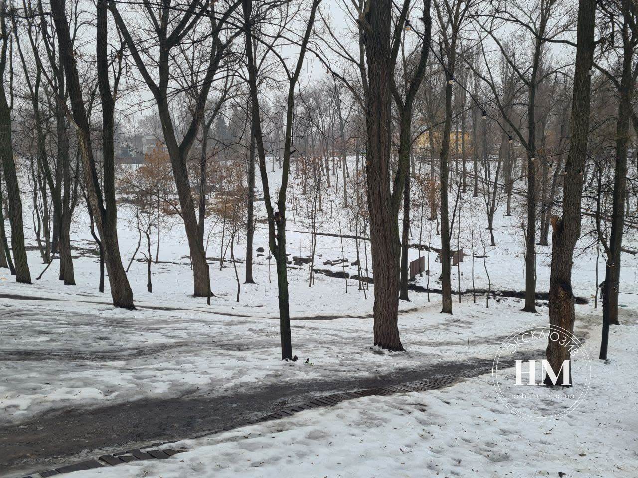 Склоны в Зеленом Гае 2 января 2022 года (в день ЧП) были покрыты льдом.