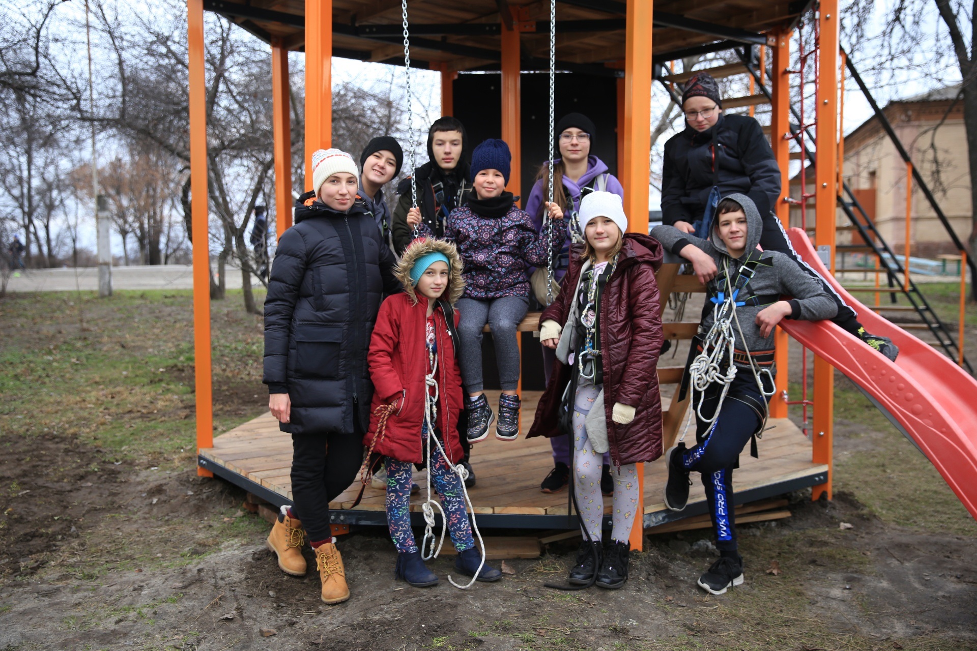 В Днепре появился детский веревочный парк "Активная страна".