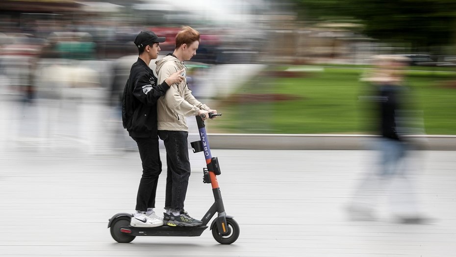 Как кататься на электросамокатах в Днепре/ фото: dw.com