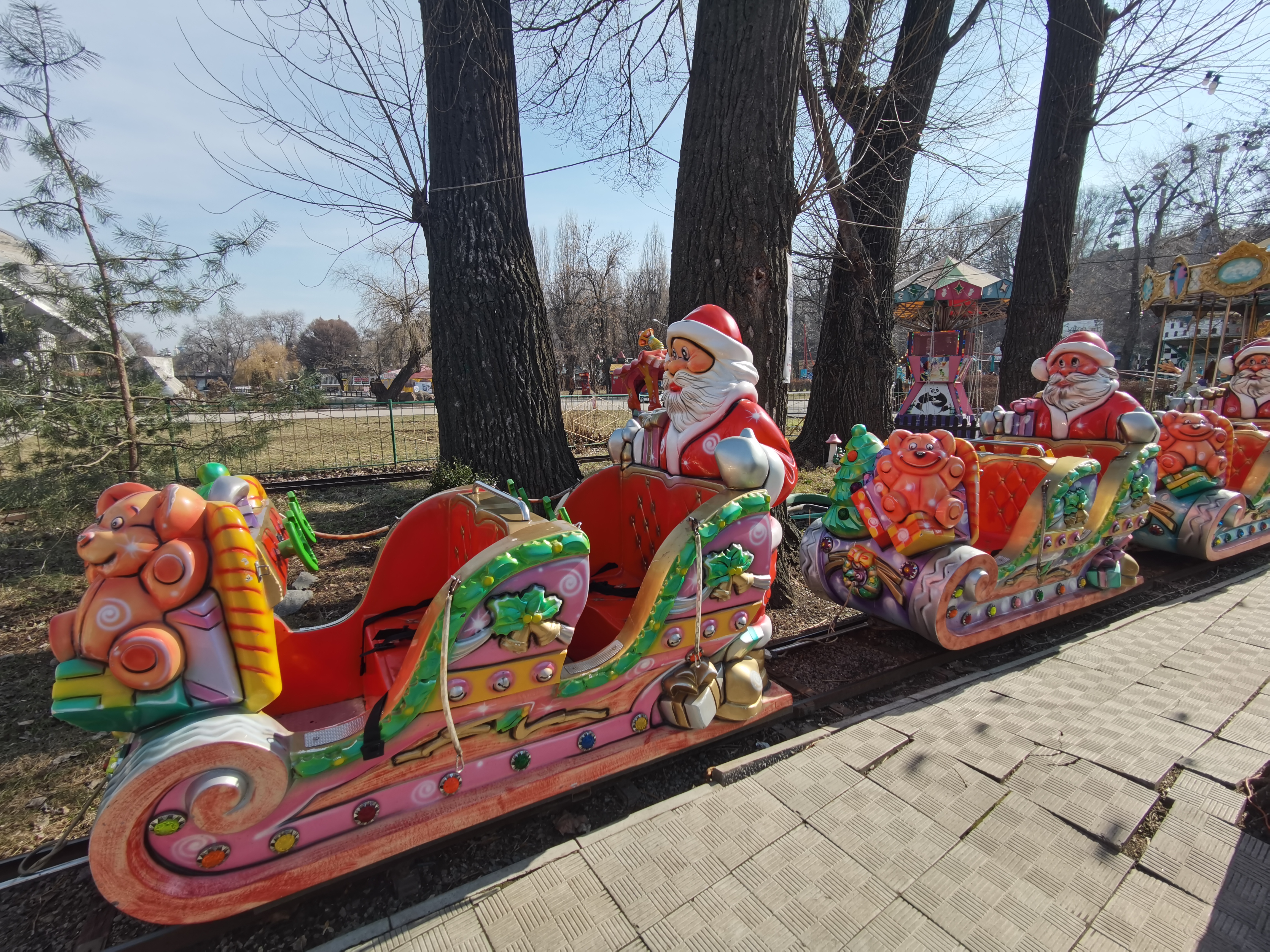 Паравозик "Сказка" в парке Глобы/ фото: Светлана Юрченко