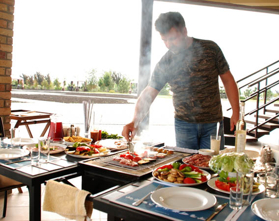 Семейное BBQ/ фото: bookit.com.ua