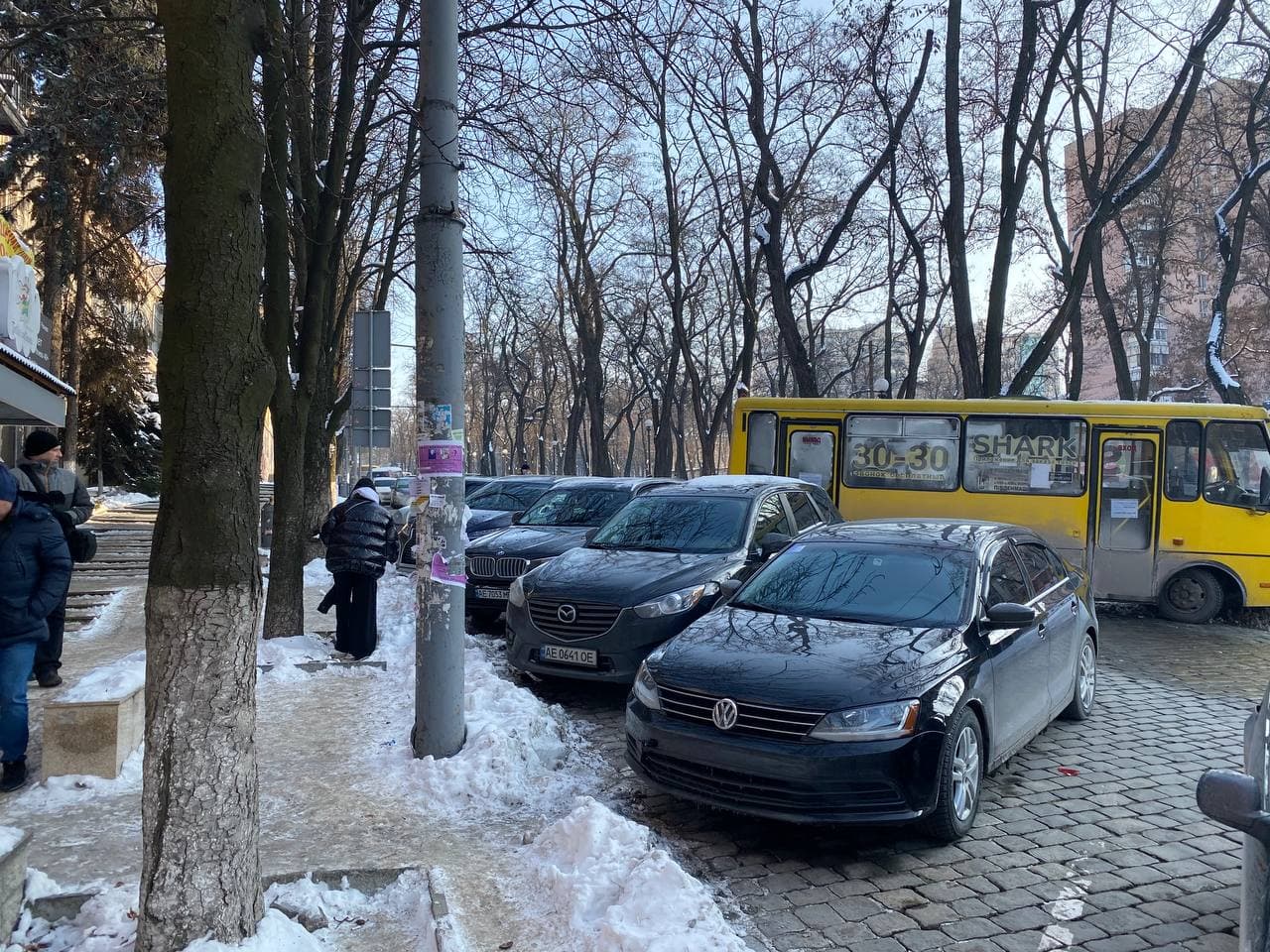 Происшествие произошло у ресторана "Репортер"/ фото: ДТП Пробки Днепр