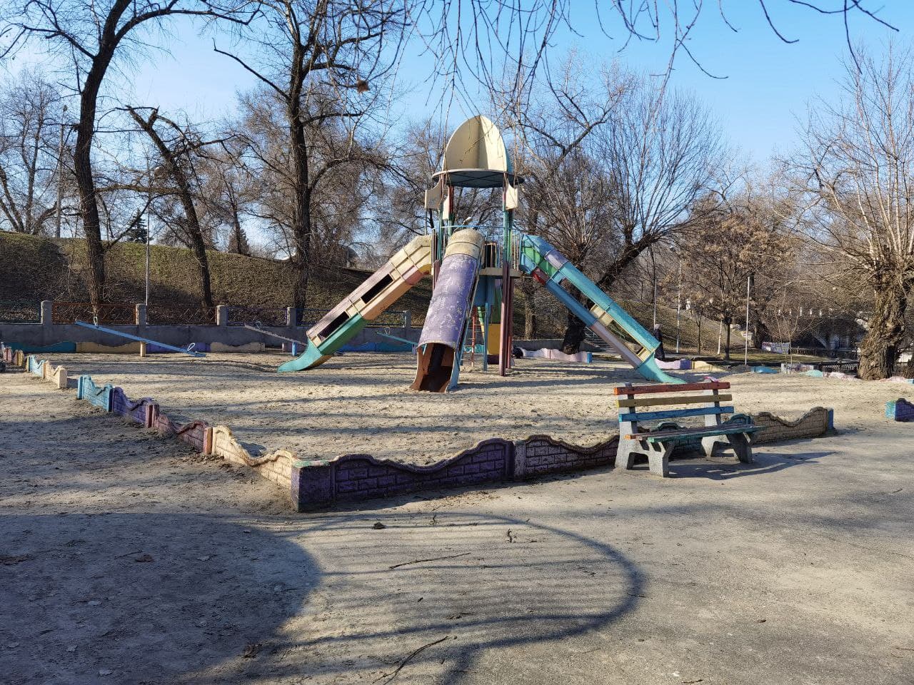 Горки в парке Глобы/ фото: Светлана Юрченко