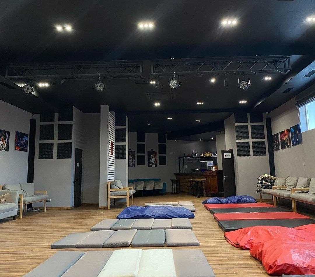 Штаб помощи переселенцам КУСТ.