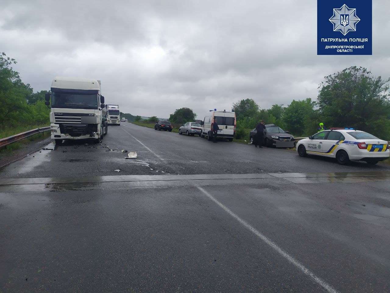 Авария на трассе Харьков-Днепр/ фото: пресс-служба патрульной полиции Днепропетровской области