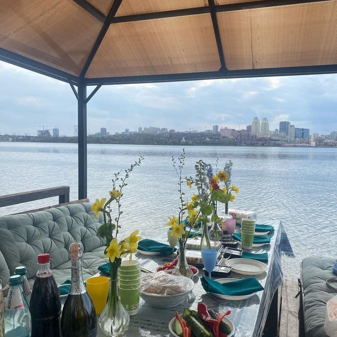 Беседка в "Солнечном дне"/ фото: inst besedochkadnipro