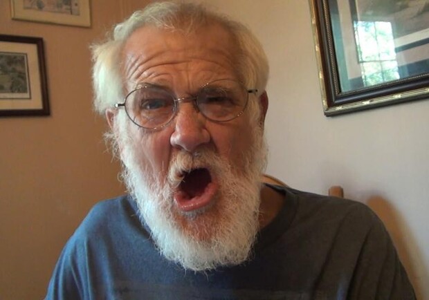 Злой пенсионер/ фото: omgodnice.wixsite.com