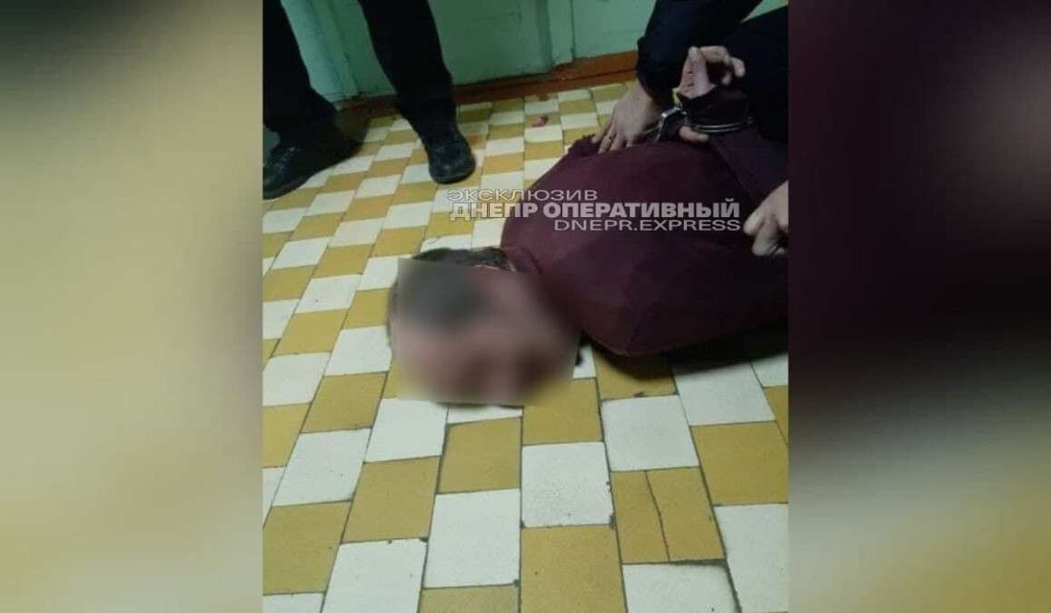 Агрессивного жильца общежития задержали.