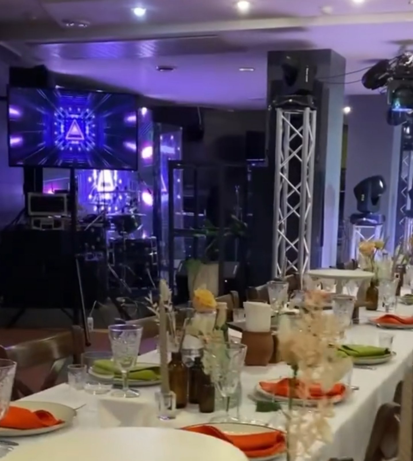 Корпоратив, Новый год-2022 в ресторане "Не горюй" в Днепре.