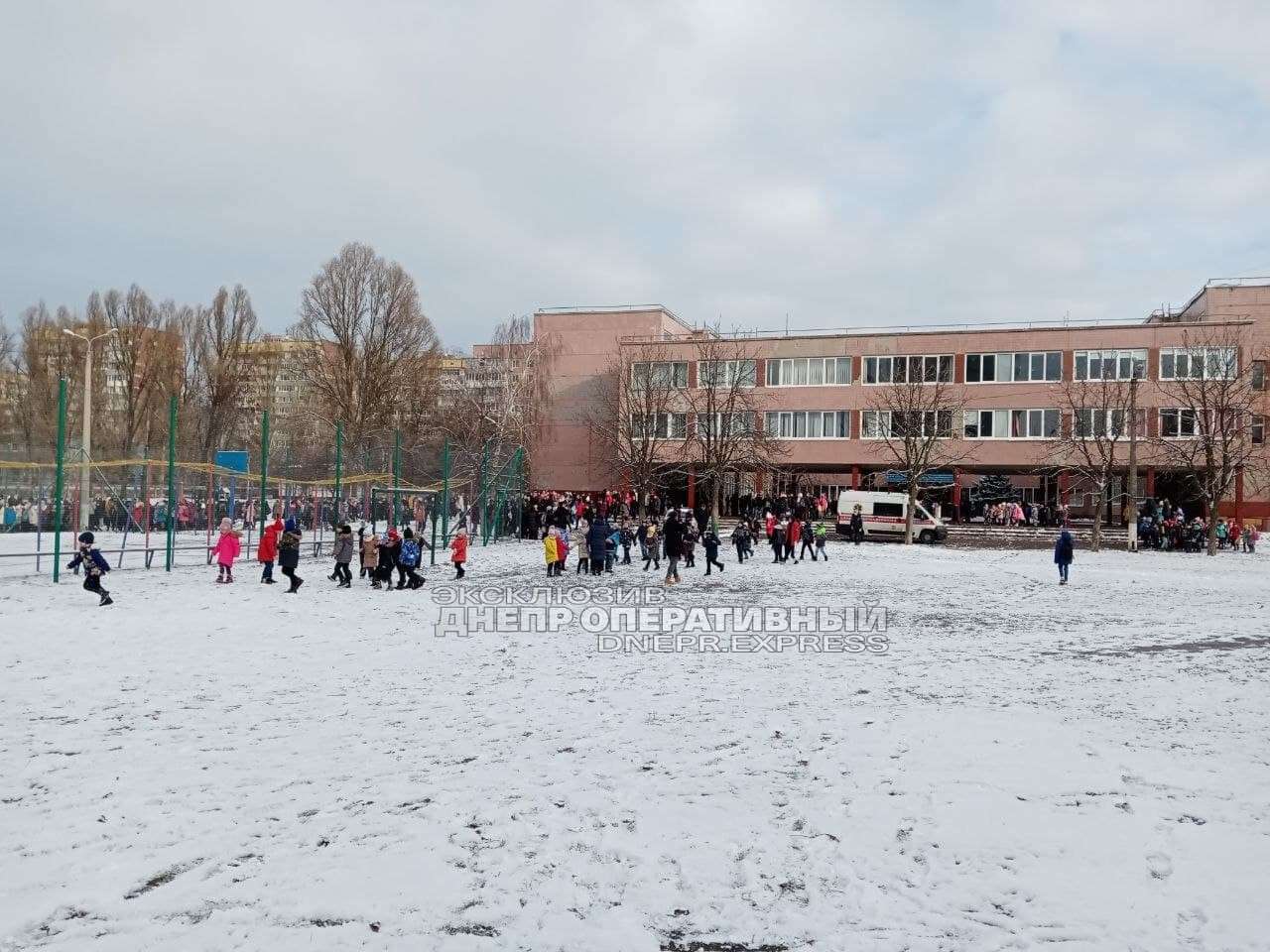 В Днепре заминировали школу №131.