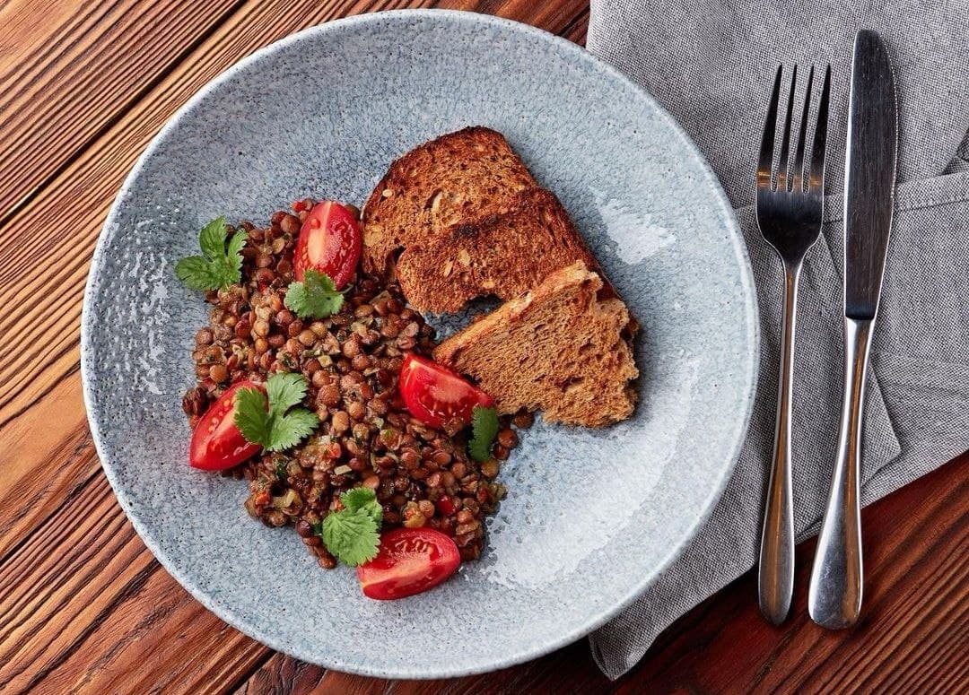 Лобио из чечевицы/ фото: inst churchill___terrasa