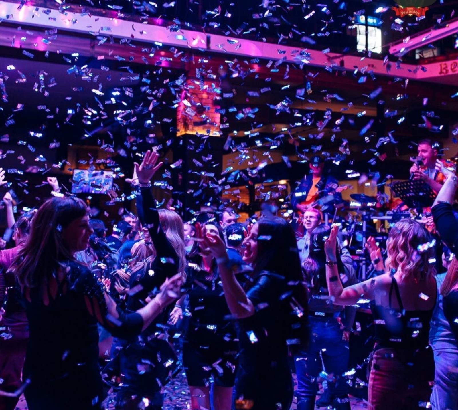 Корпоратив, Новый год-2022 (серебряная вечеринка) в ресторане "Барон Разгуляефф" в Днепре.