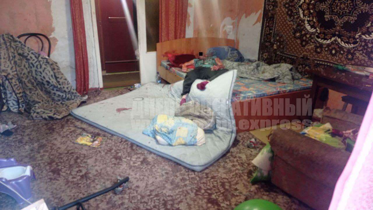 Лицо было в крови: в Днепре умерла женщина, у которой вчера забрали ребенка (фото 18+) фото 1