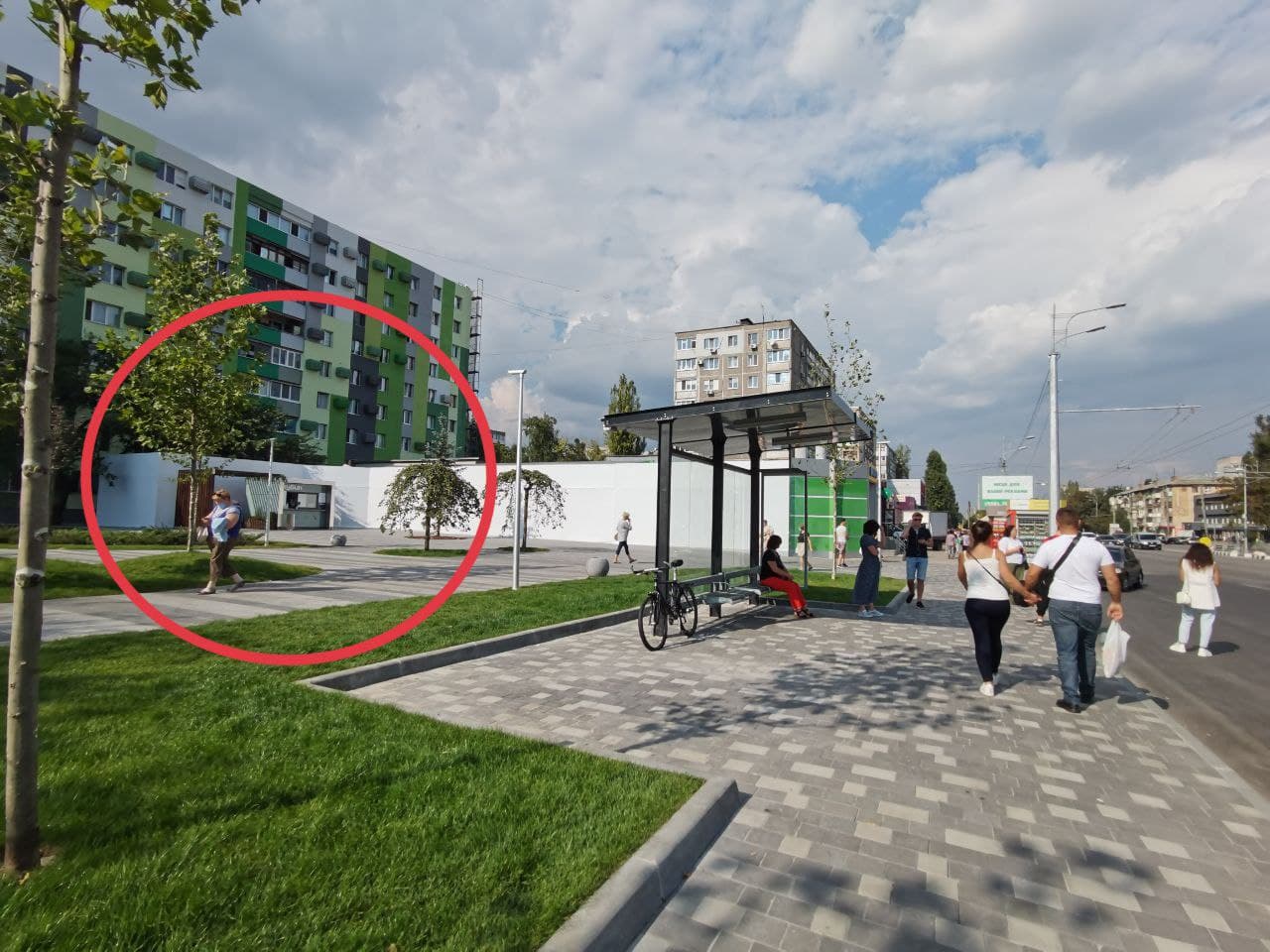 Киоск "Кубик" в сквере на Слобожанском проспекте/ фото: Светлана Юрченко