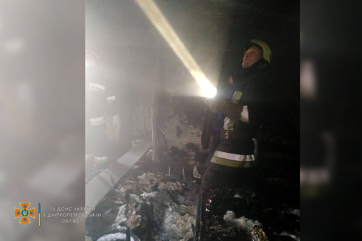 В Кривом Роге возле частного дома взорвался газовый баллон.