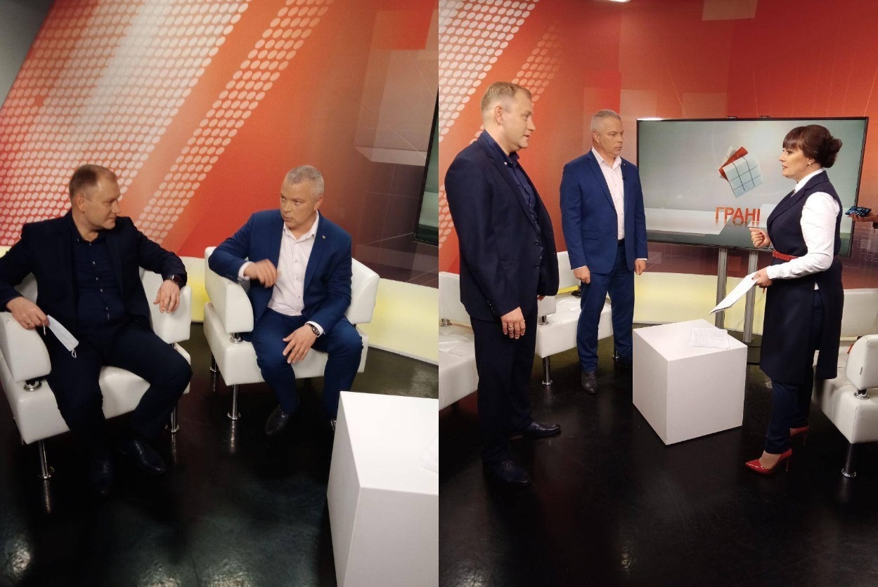 Максим Курячий та Михайло Забродський у студії телепрграми "Грані"