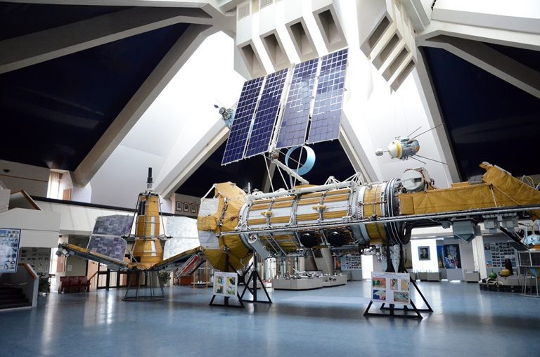 Аерокосмічний музей у Дніпрі/фото: unexploredcity.com