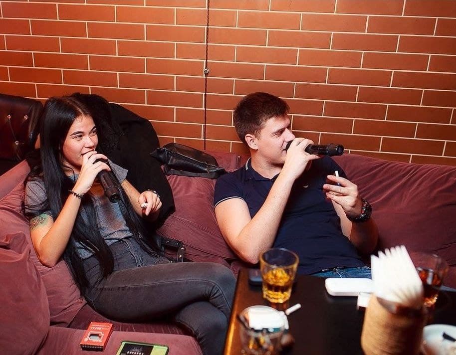 Караоке в баре "Паровоз"