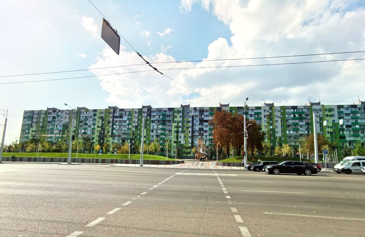 Сквер на Слобожанском проспекте/ фото: Светлана Юрченко