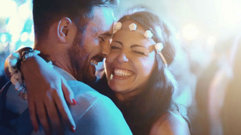 Влюбленные на концерте/ фото: stubhub.co.uk