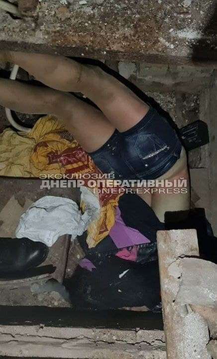 В заброшенной аптеке Днепра нашли труп девушки.