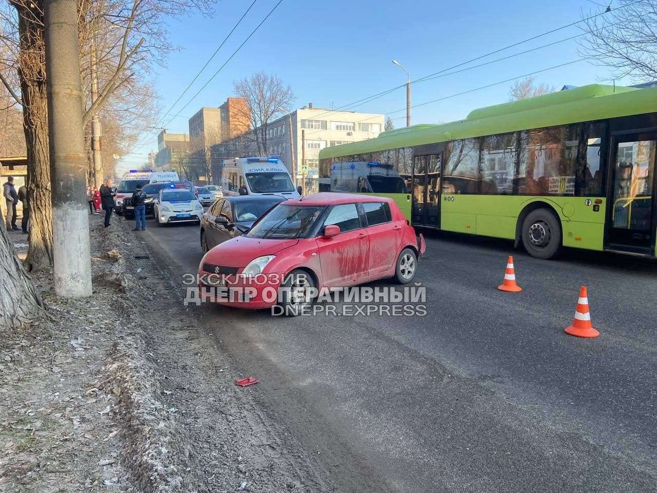 ДТП на Богдана Хмельницкого.