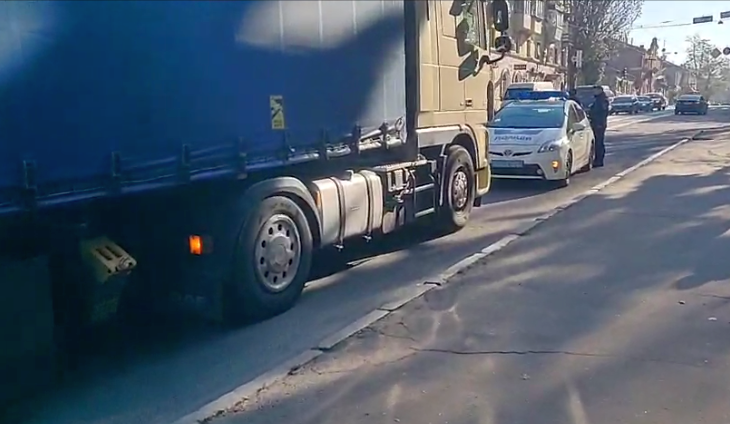 На Чернышевского фура сбила мужчину/ фото: НМ