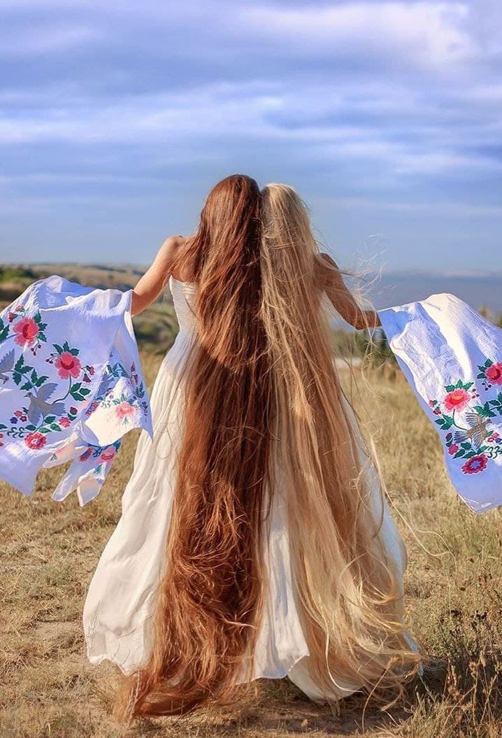 Днепровская "Рапунцель" Алена Ануфриева/ фото: inst rapunzel_ua