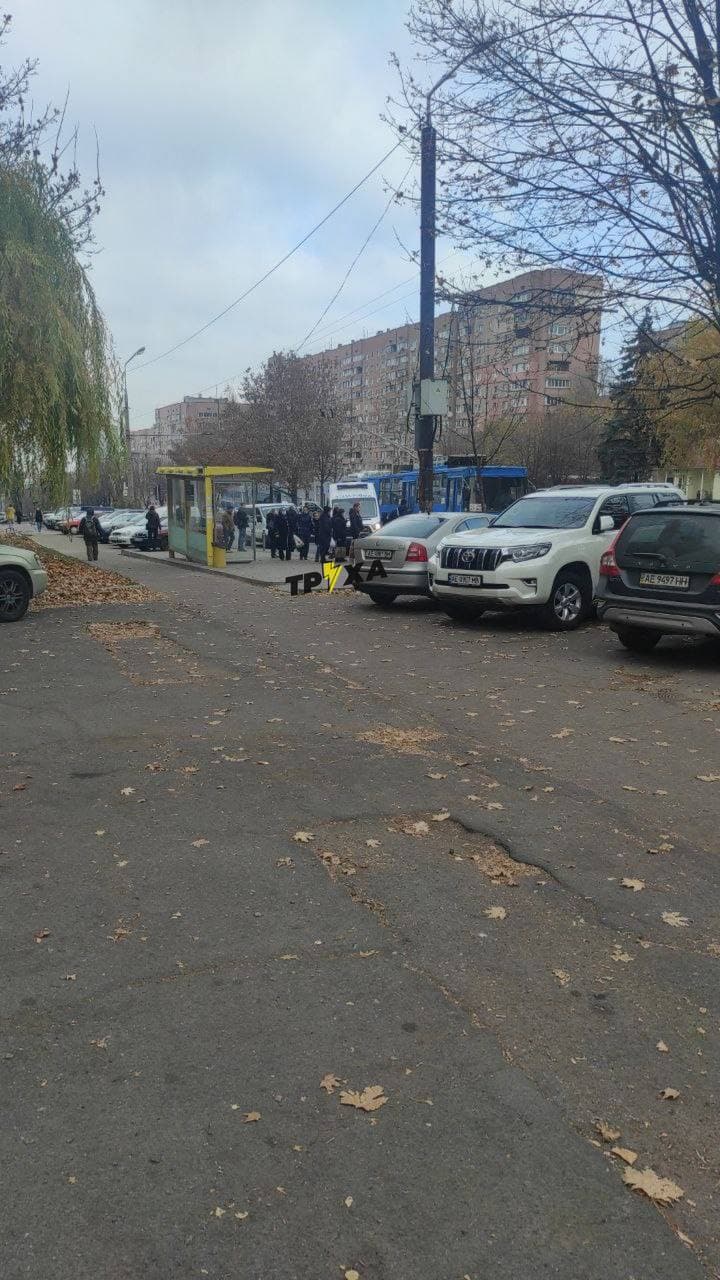 В центре Днепра минивэн сбил женщину/ фото:  t.me/truexadnepr