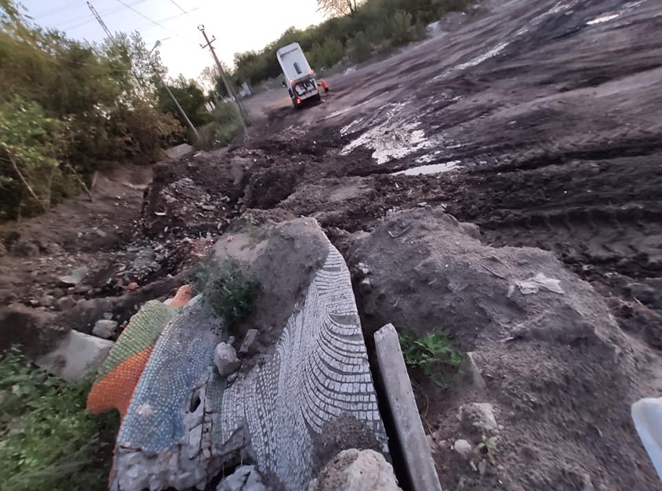 Остатки скульптуры выбросили на свалку / фото: fb Алексей Переверзев 