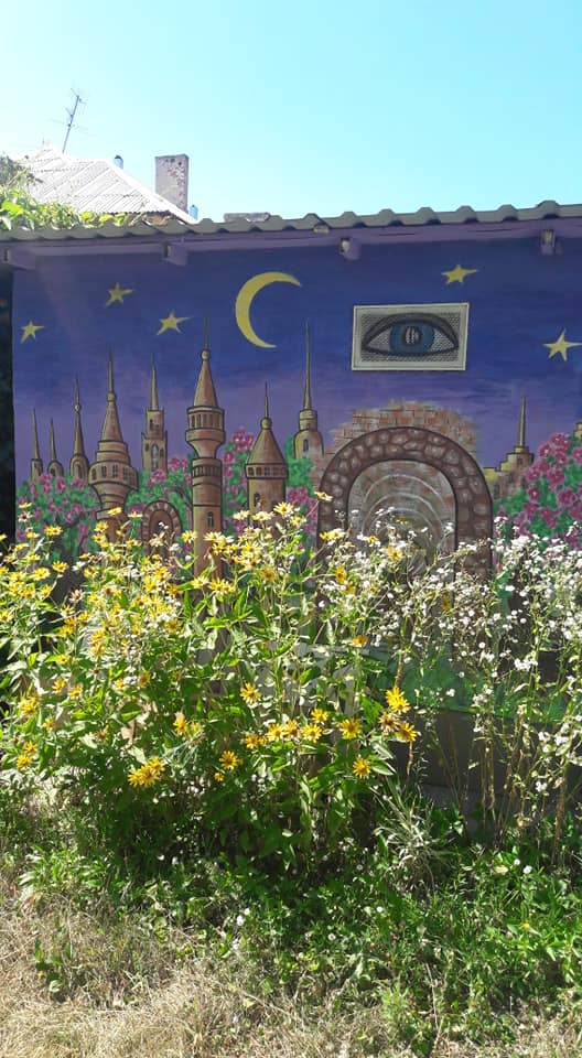 Мурал напоминает восточную сказку / фото: fb Ирина Роговая