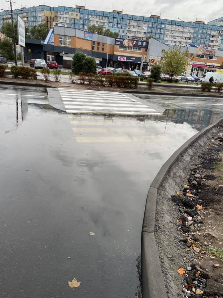 Водой залило переход / фото: fb Вадим Полишко