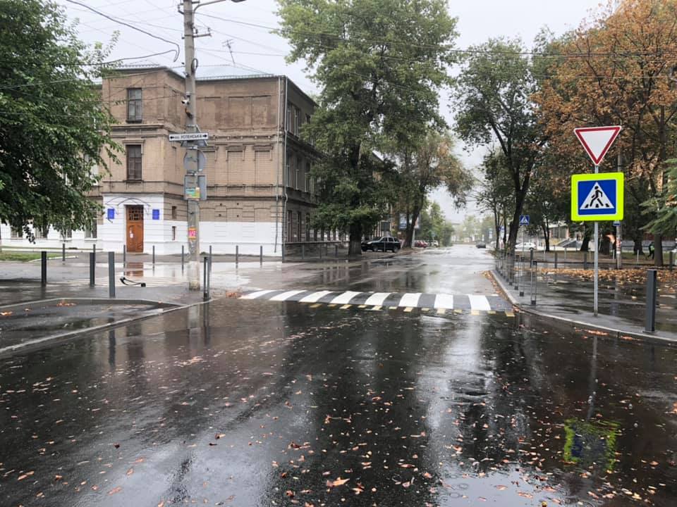 Переход остается сухим  / фото: fb Николай Козаченко