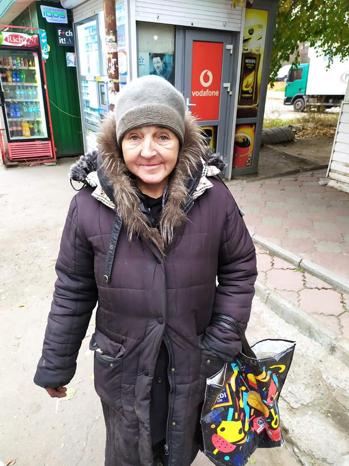 Старушка забрали в центр социальной помощи / фото: fb Kat Net