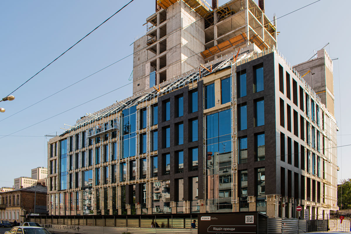 Строительство бизнес-центра / фото: fb pushkin.ibs