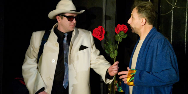 Спектакль "Два ангела, четыре человека" - фото: gorod.dp.ua