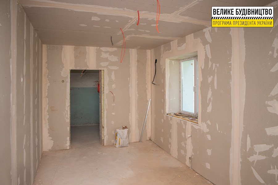 Внутри все обновляют - фото: adm.dp.gov.ua