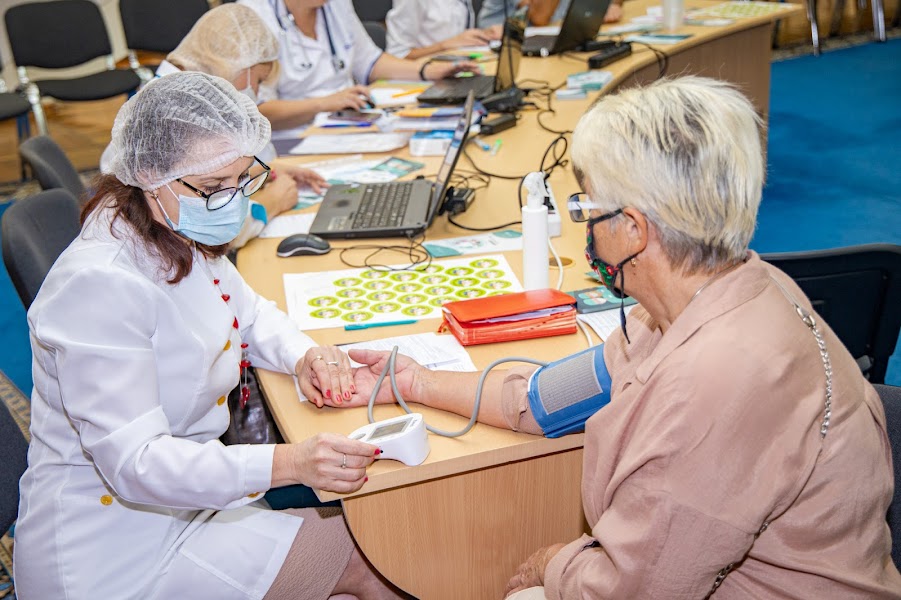 С концертом и ярмаркой: Днепропетровщина отмечает 30-летие Независимости Украины фото 7 6