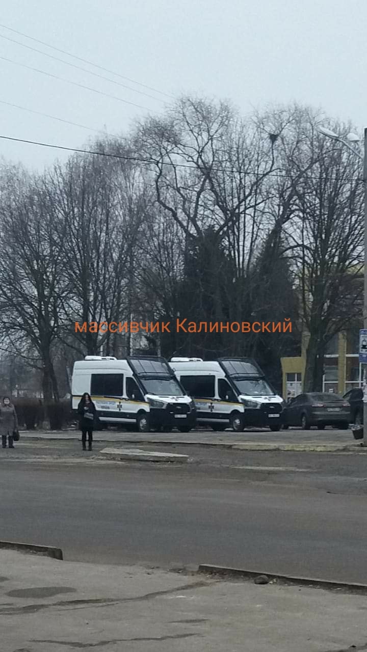 На Калиновском патрулируют полицейские / фото: fb Юлия Шишка