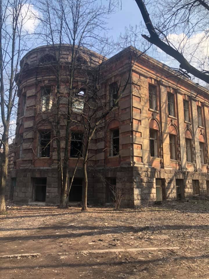 Так здание выглядит снаружи - фото: fb Inna Spyrydonenkova