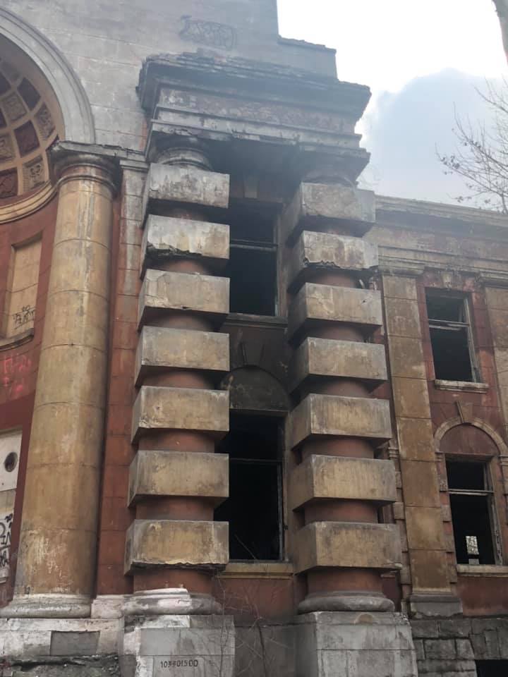 Колонны - фото: fb Inna Spyrydonenkova