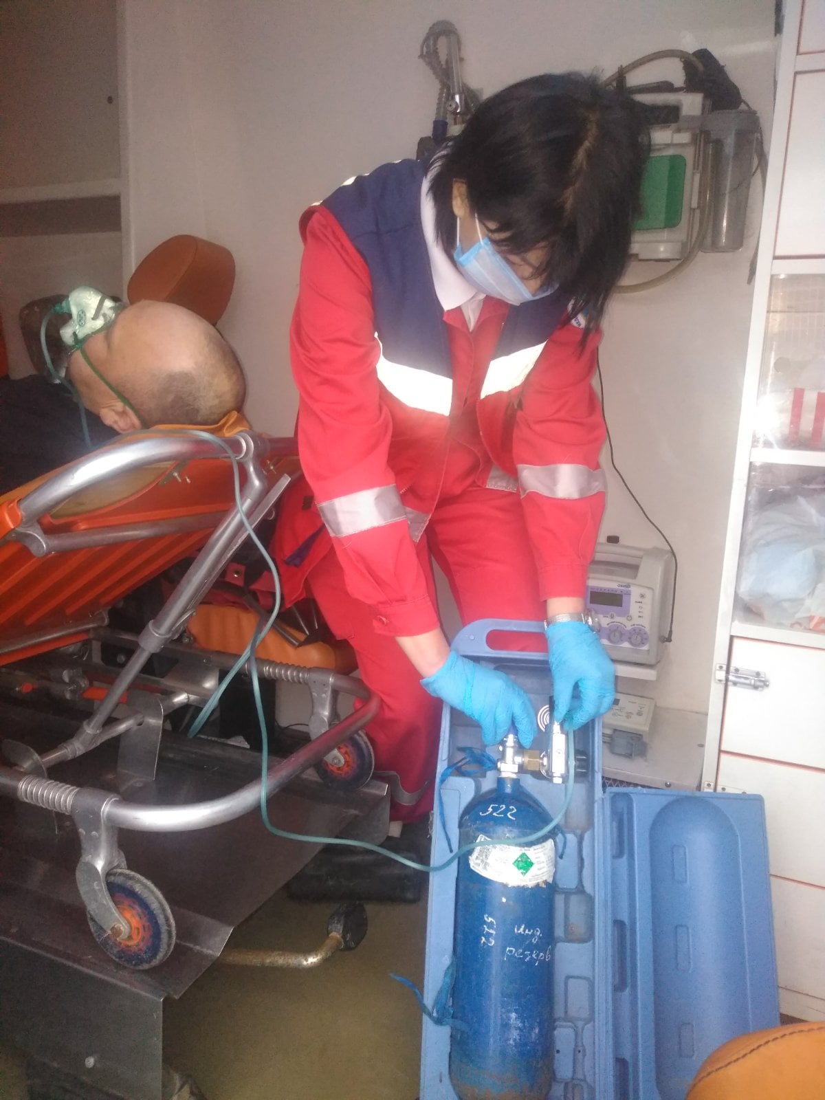 Много вызовов к пациентам, у которых подозревают коронавирус - фото: fb Радий Шевченко