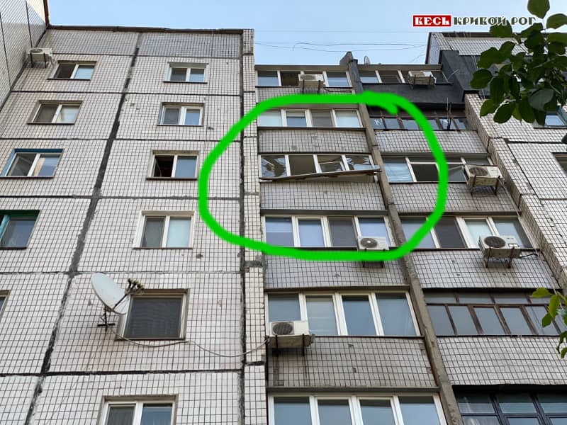 Балкон квартиры, где произошел взрыв - фото: veskr.com.ua