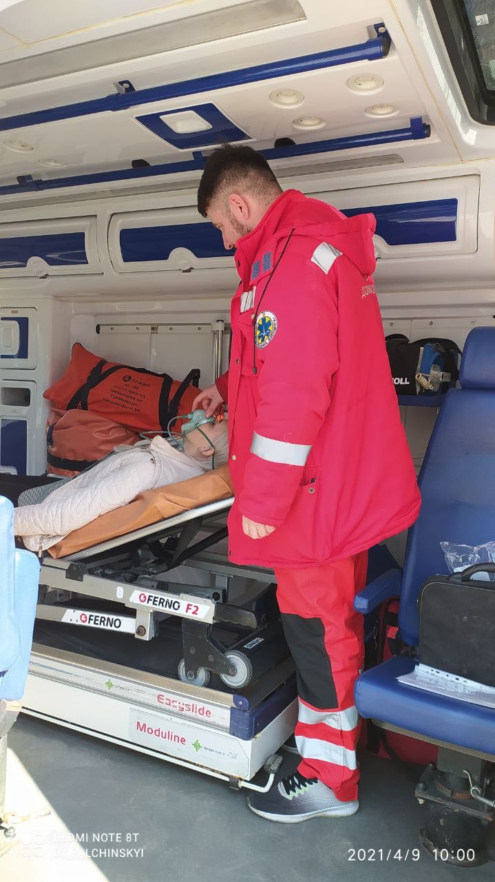 Медики получают много вызовов - фото: fb Радий Шевченко
