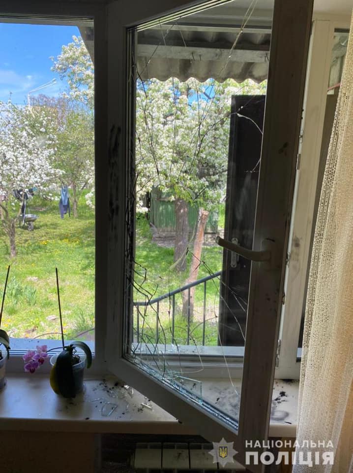 Разбил окно в доме - фото: ГУ НП