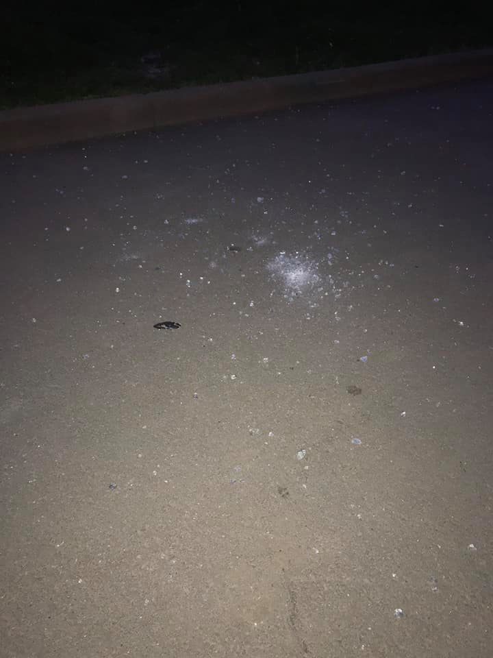 На женщину обрушились осколки изолятора - фото: fb Ирина Сарана