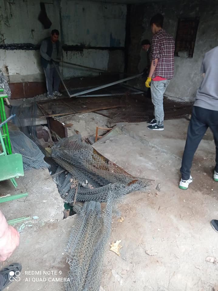 Дети грузили металл в течение пяти часов  - фото: fb Влад Малько