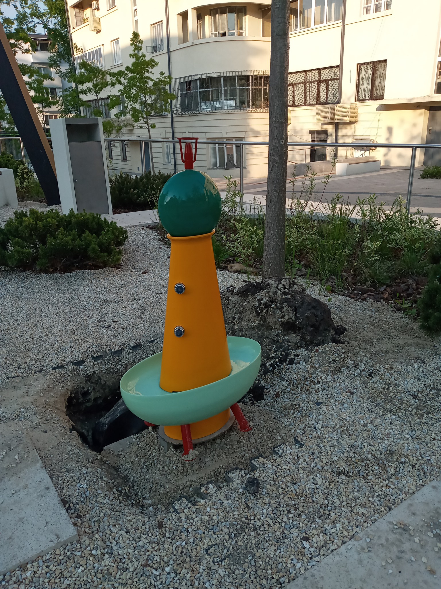 На улице Яворникого появились питьевые фонтанчики - фото: fb Yana Trishyna