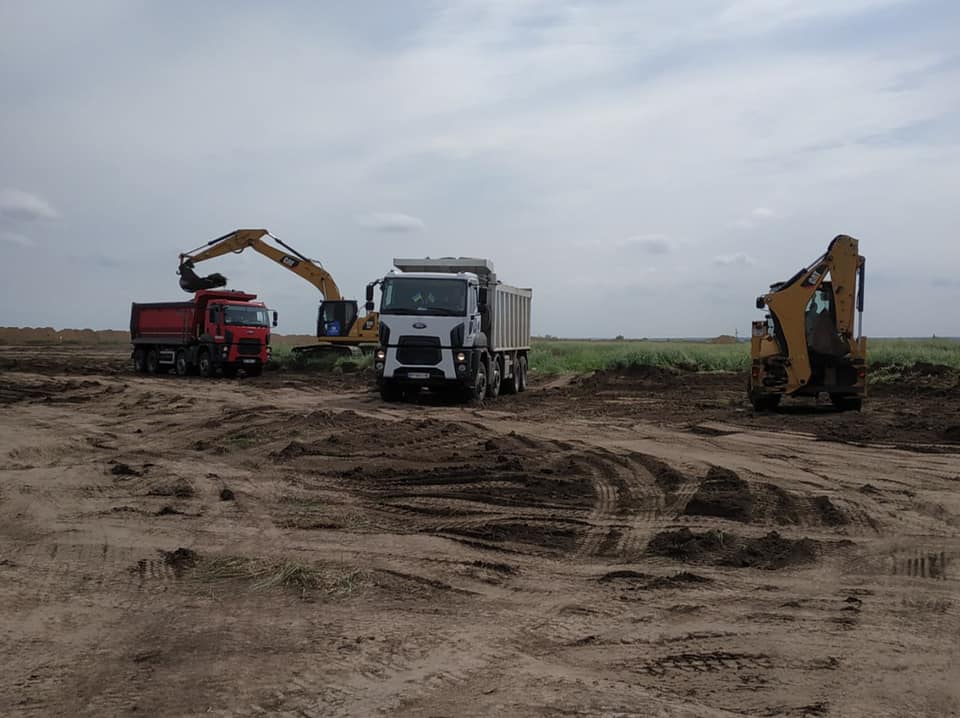 Работает тяжелая техника - фото: fb Державне агентство інфраструктурних проектів України